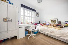 Thaxted Place London SW20 photo 13