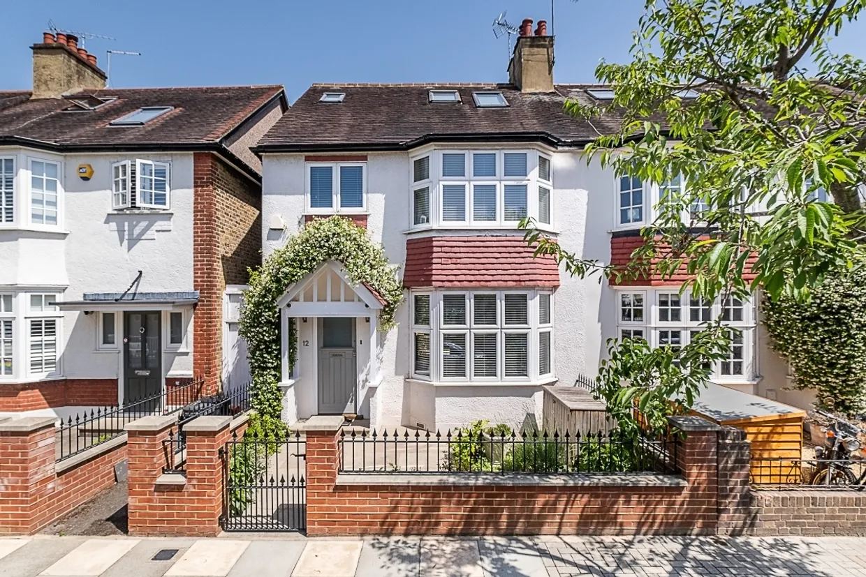 Marham Gardens Wandsworth Common SW18 photo 1