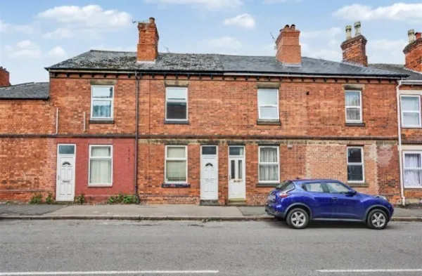 Vernon Road, Nottingham, NG6 0BG