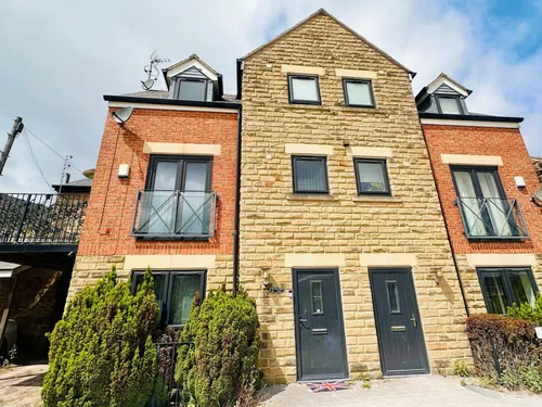 Devonshire Mews, HARROGATEphoto