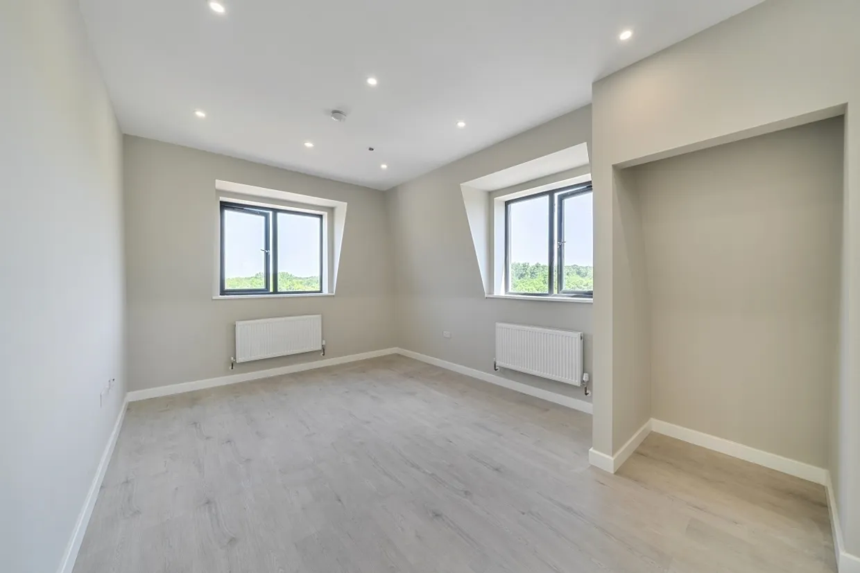 Stirling Way, Borehamwood, WD6 photo 2