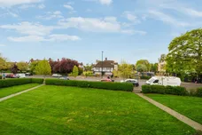 Queens Drive London W3 photo 18