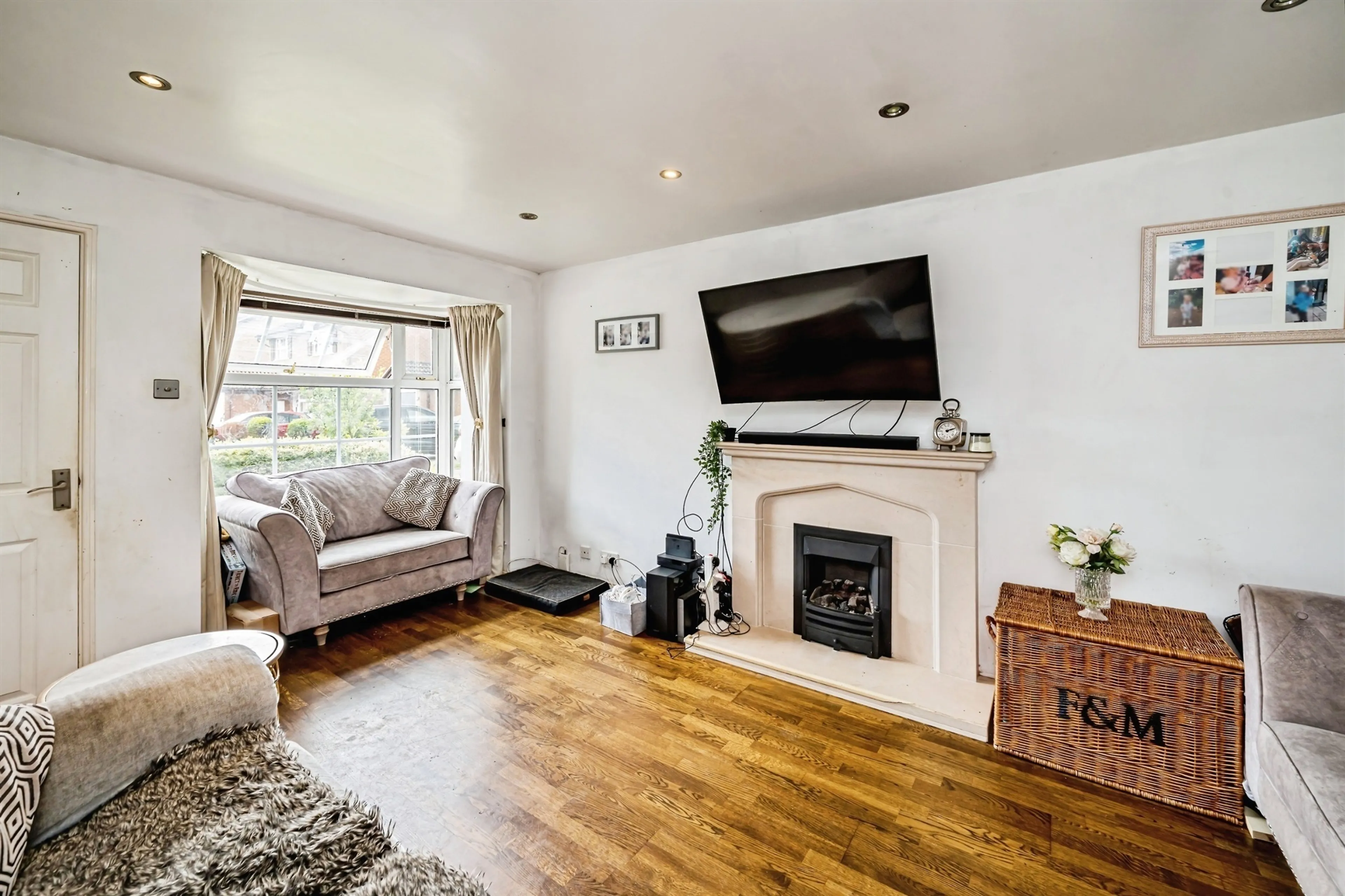 Property at Evans Close, Stoke Grange, Aylesbury
