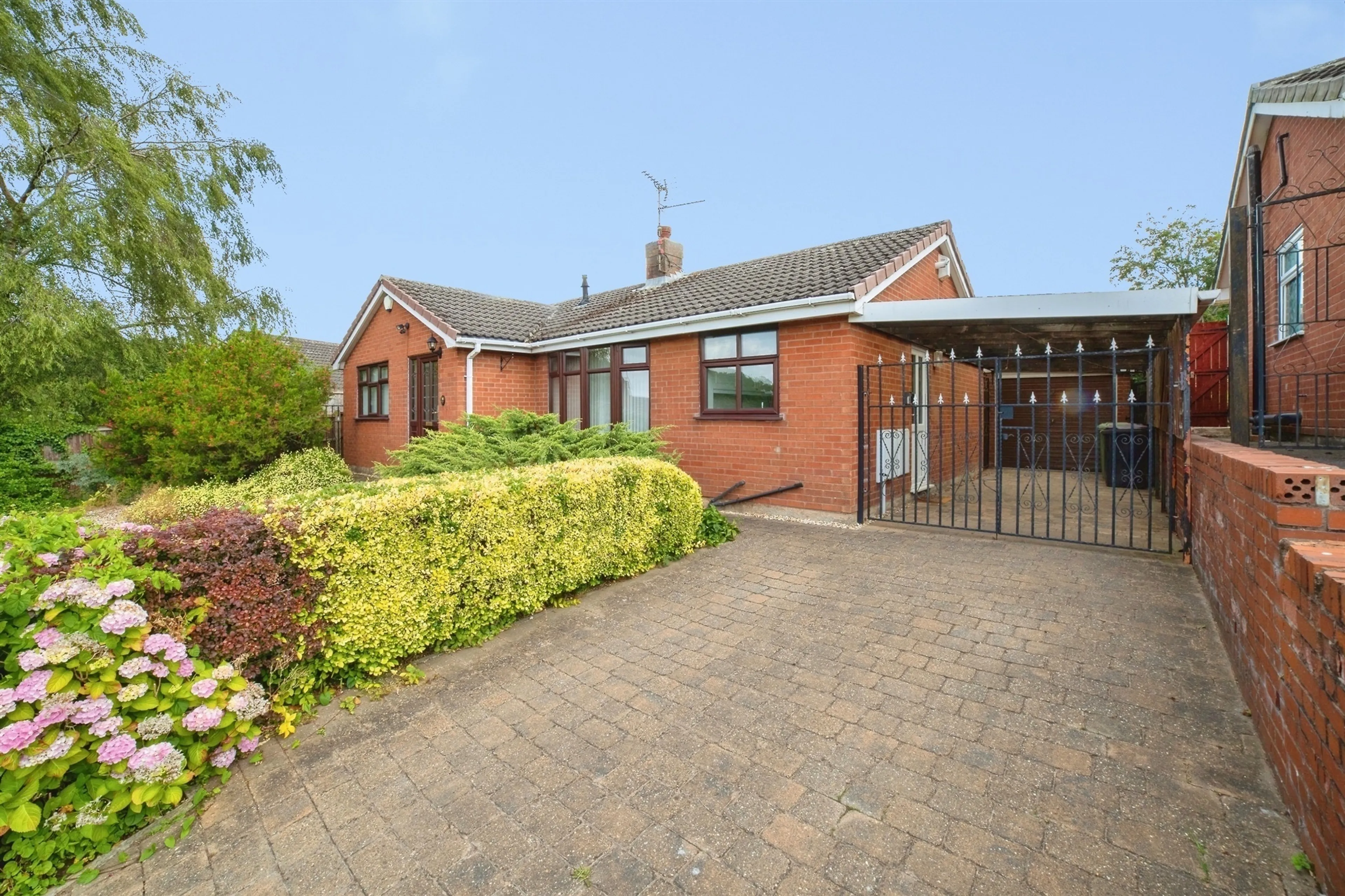 Property photo 0