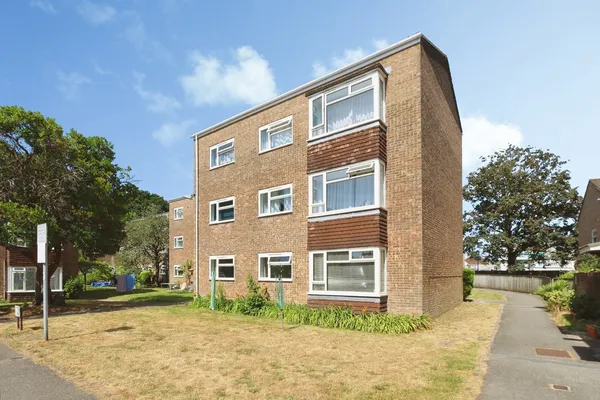 Simmonds Close, Poole, Dorset, BH15