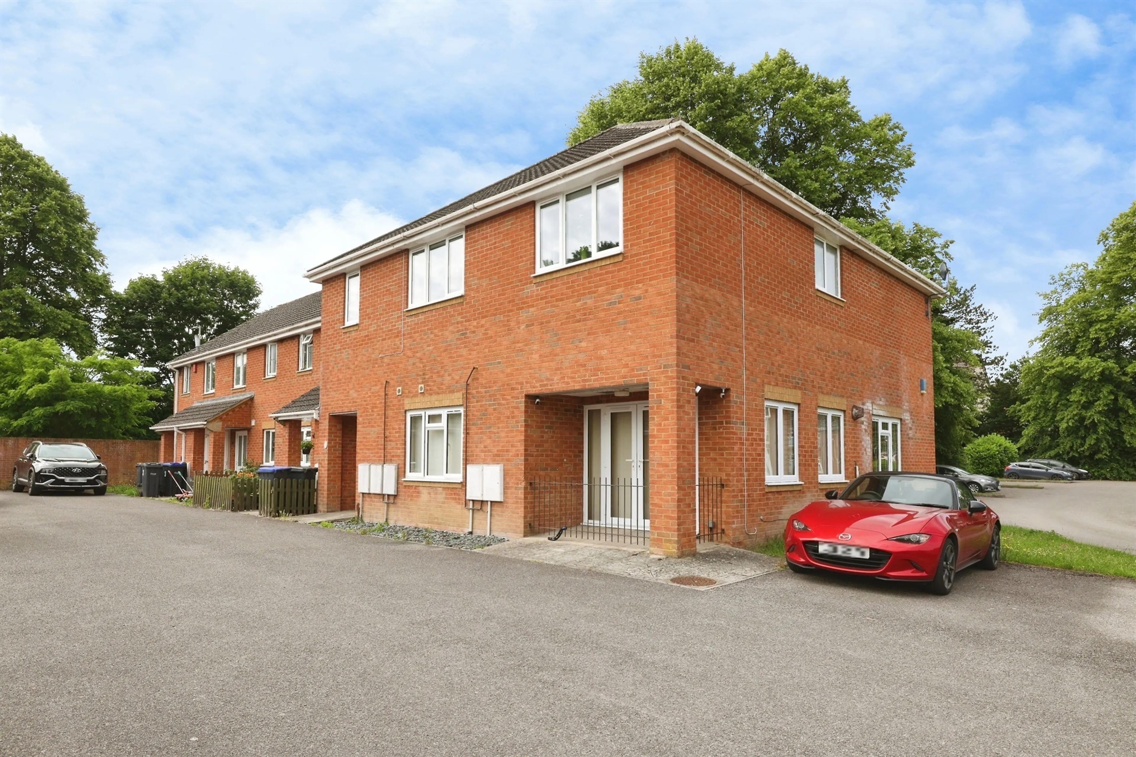 Property photo 0