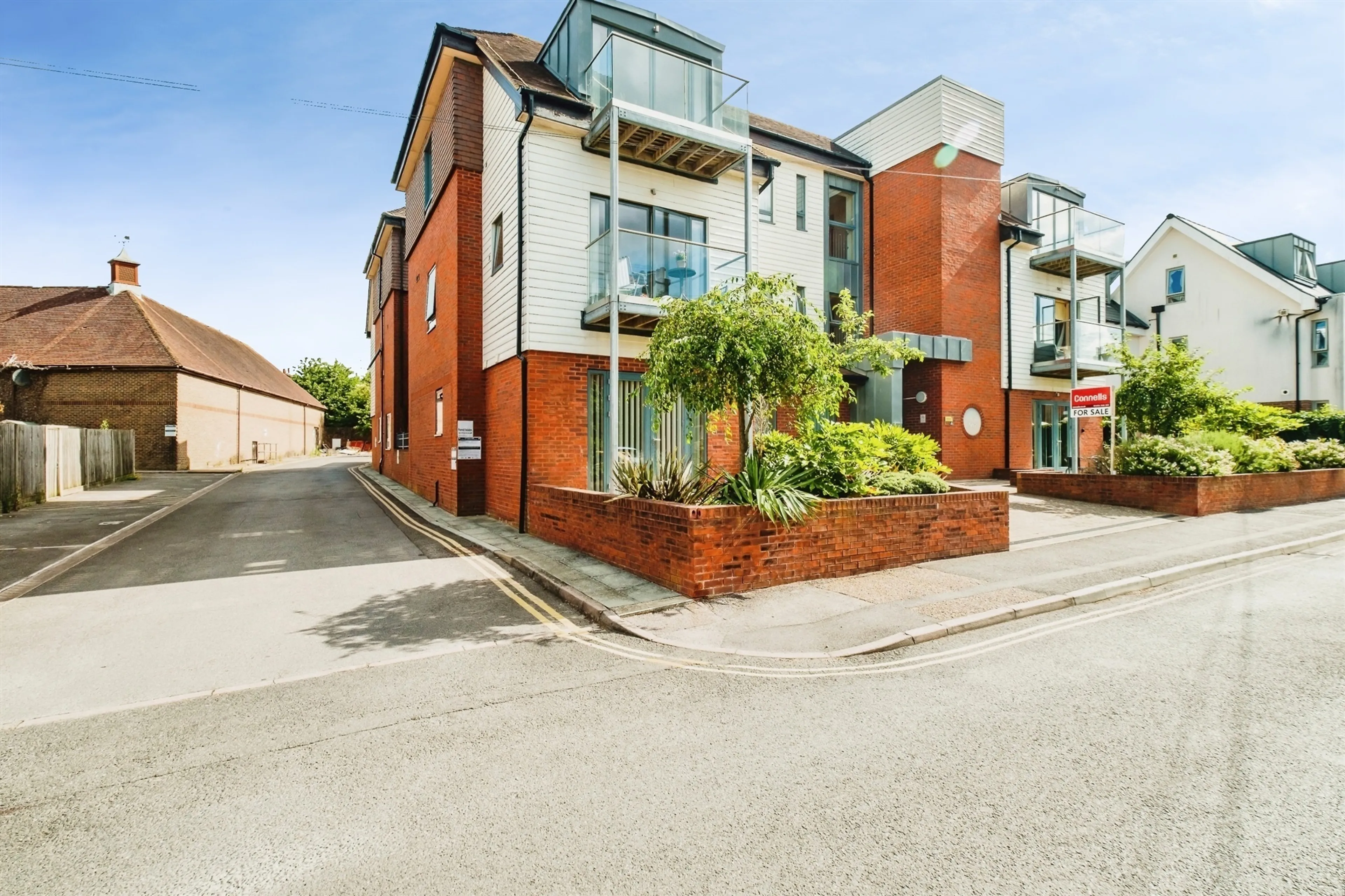 Property photo 0