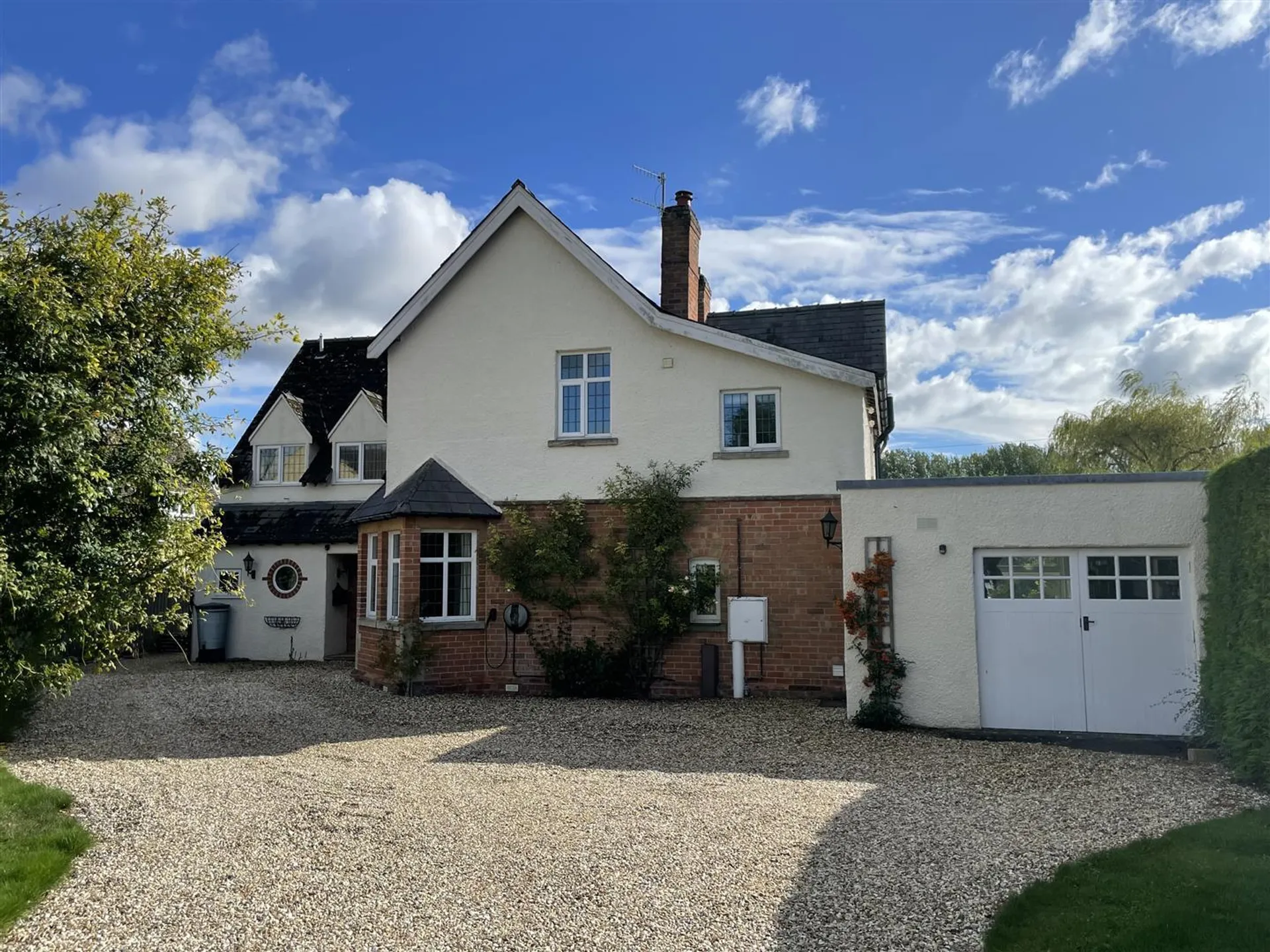 Property photo top 0