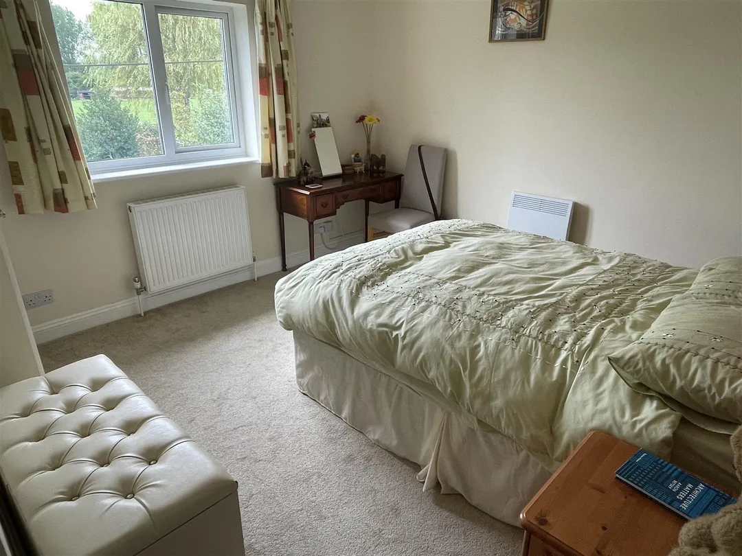 https://mr0.homeflow-assets.co.uk/files/photo/image/47770/2662/_x_/2hyxYY5VdkKmrnNWdZMy9g.jpg