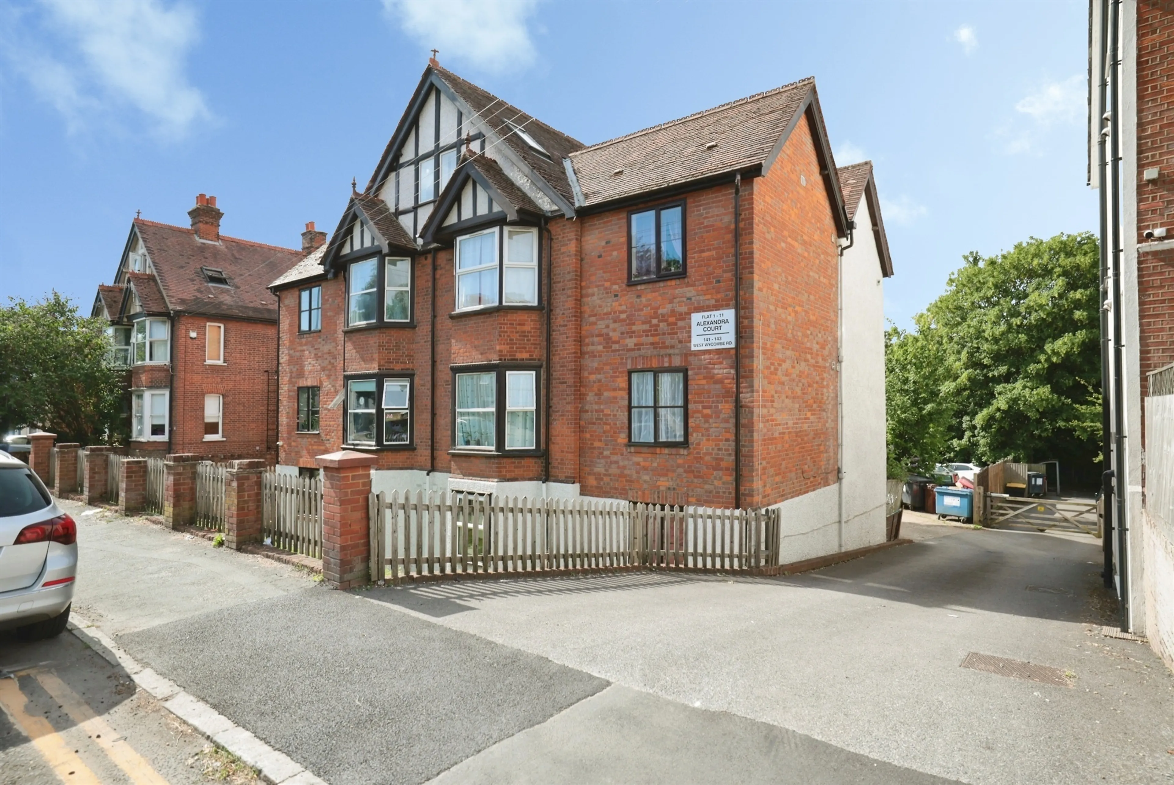 Property photo 0