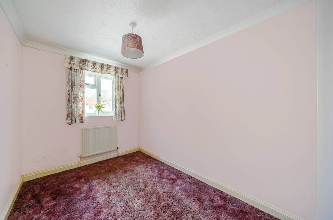 https://mr0.homeflow-assets.co.uk/files/photo/image/47771/3926/_x_/50497444.jpg