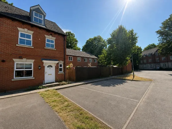 Woodland Close, Nottingham, NG16 1LJ