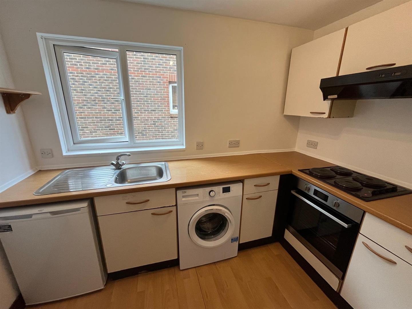 Willowfield, Southgate Image 4