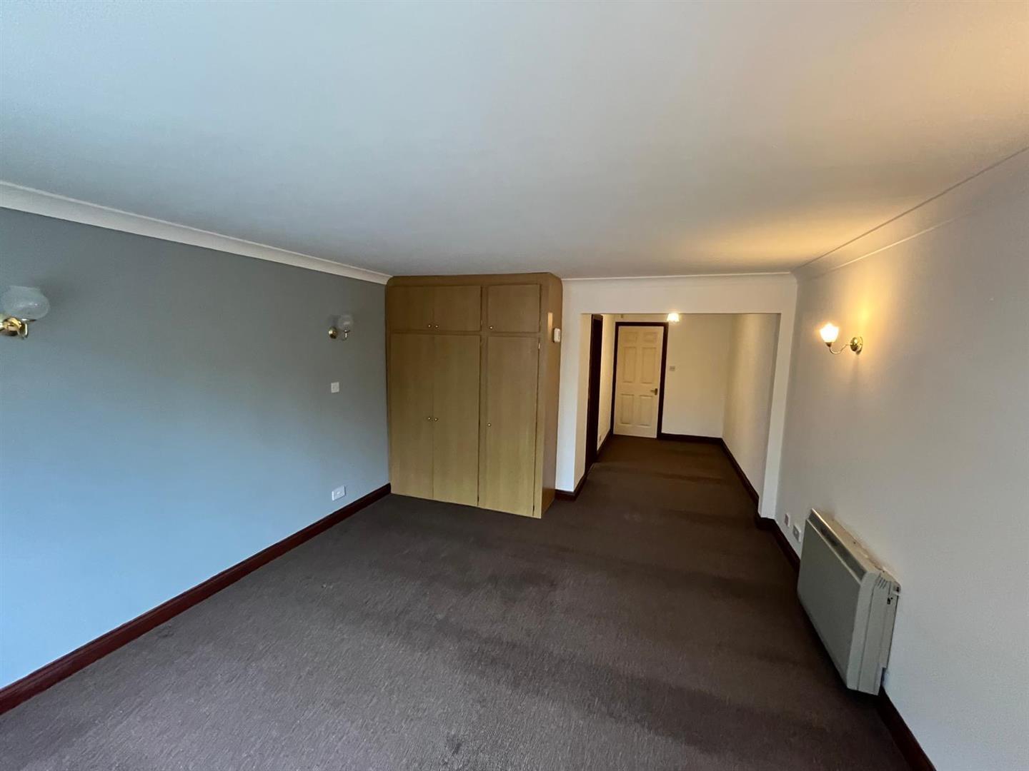 Willowfield, Southgate Image 7