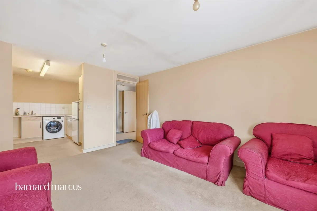 Hogarth Crescent, Croydon
