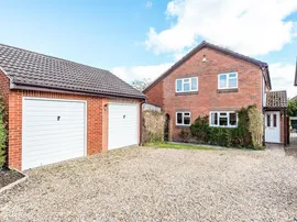 Thorntree Drive, Tring photo