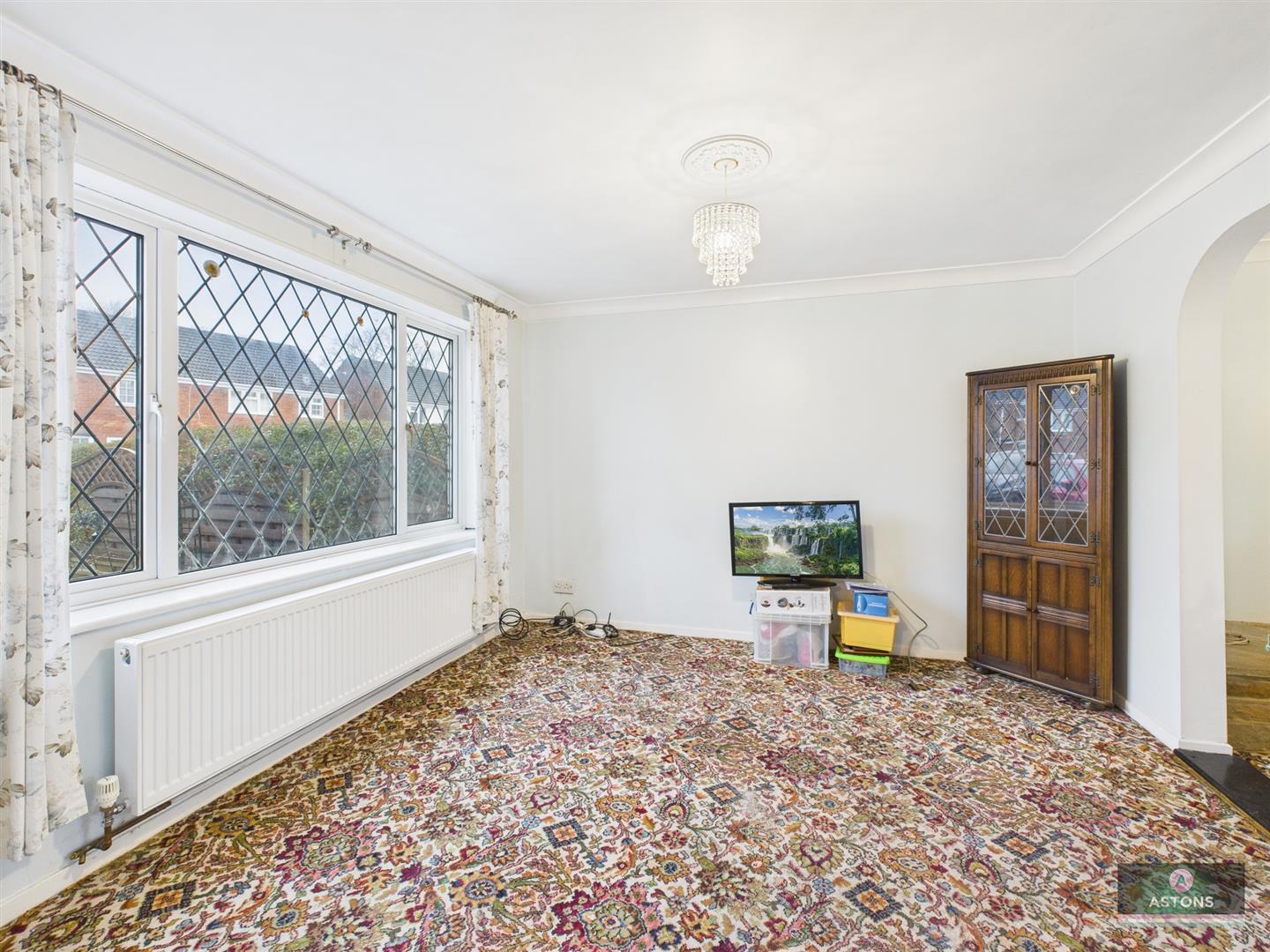 Stafford Road, Langley Walk Image 5