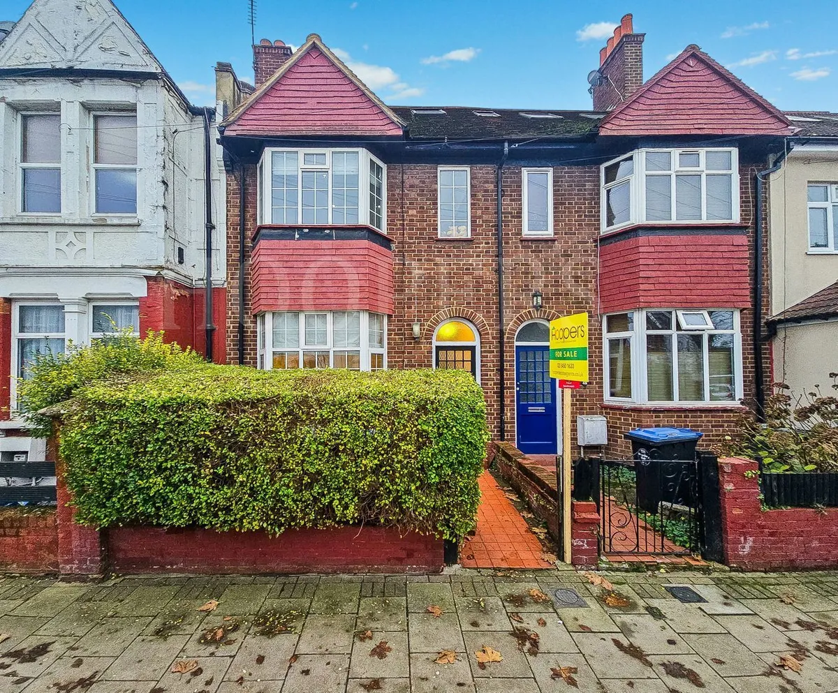 Essex Road, London, NW10