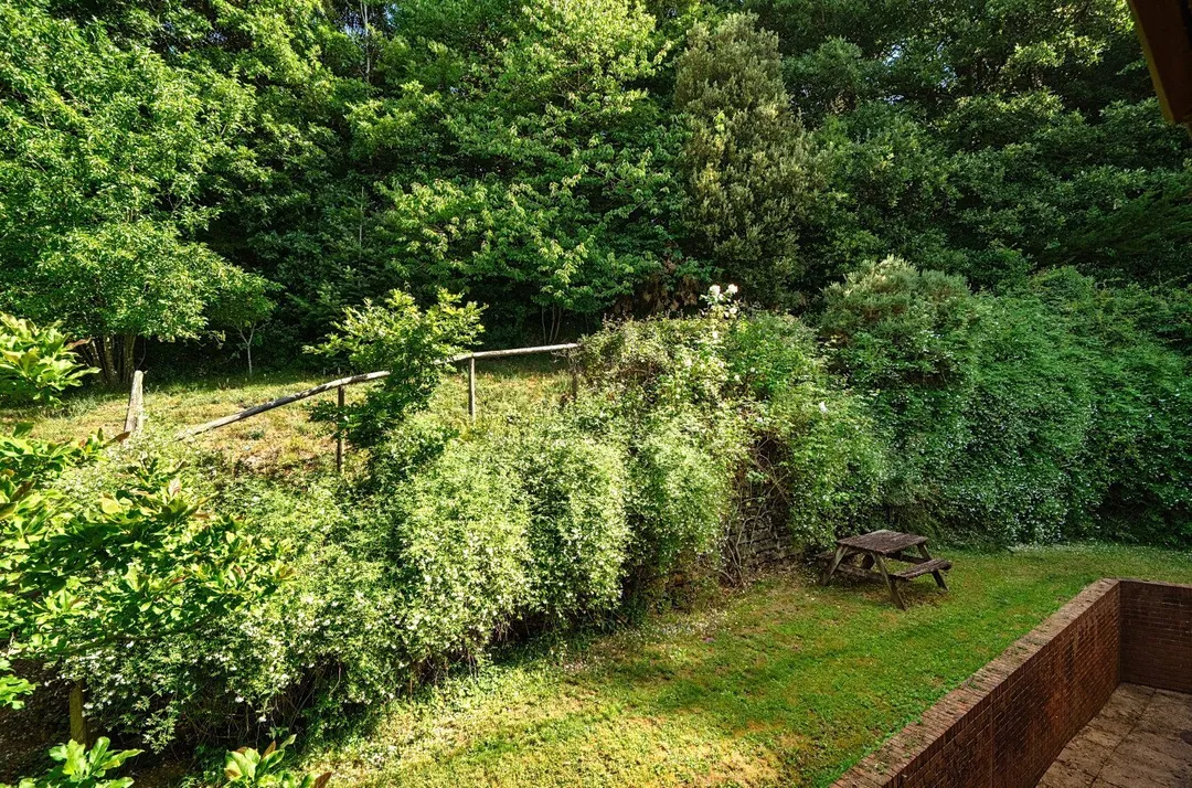 https://mr0.homeflow-assets.co.uk/files/photo/image/47772/2727/_x_/SOU260303_22.jpg