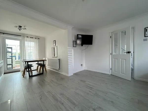 Watermead Road, Luton, Beds