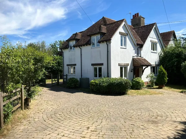 Station Road, Shipton-under-Wychwood, Chipping Norton, Oxfordshire, OX7