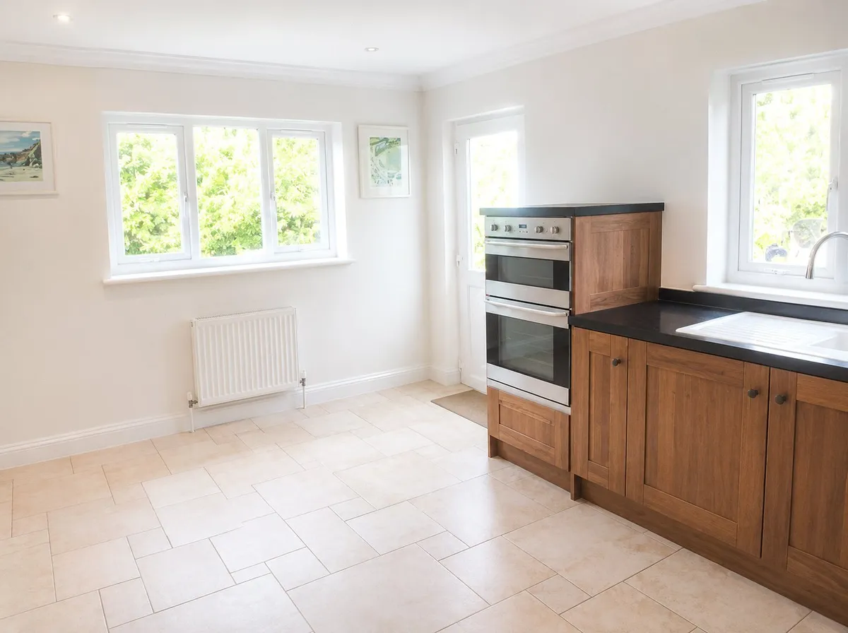 Station Road, Shipton-under-Wychwood, Chipping Norton, Oxfordshire, OX7