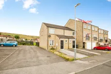 Moins Close, Halifax