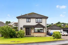 Flures Place, Erskine