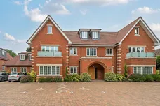 153 Amersham Road, Beaconsfield, HP9 photo 1