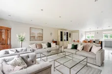 153 Amersham Road, Beaconsfield, HP9 photo 3