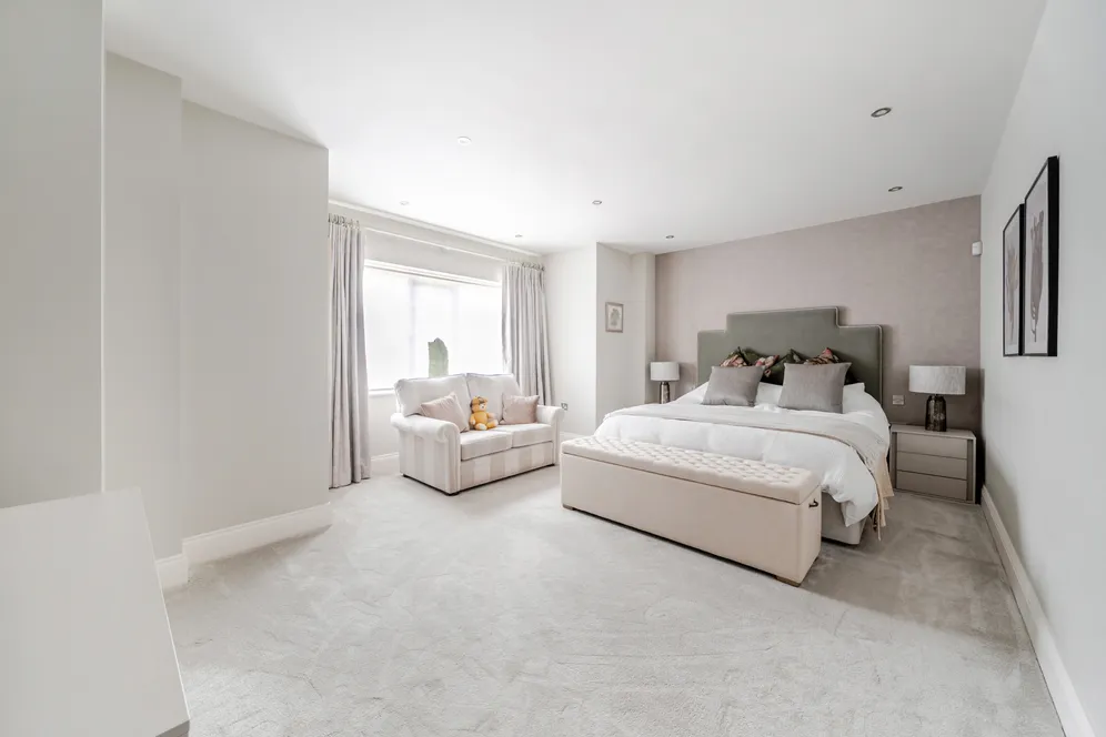153 Amersham Road, Beaconsfield, HP9 photo 4