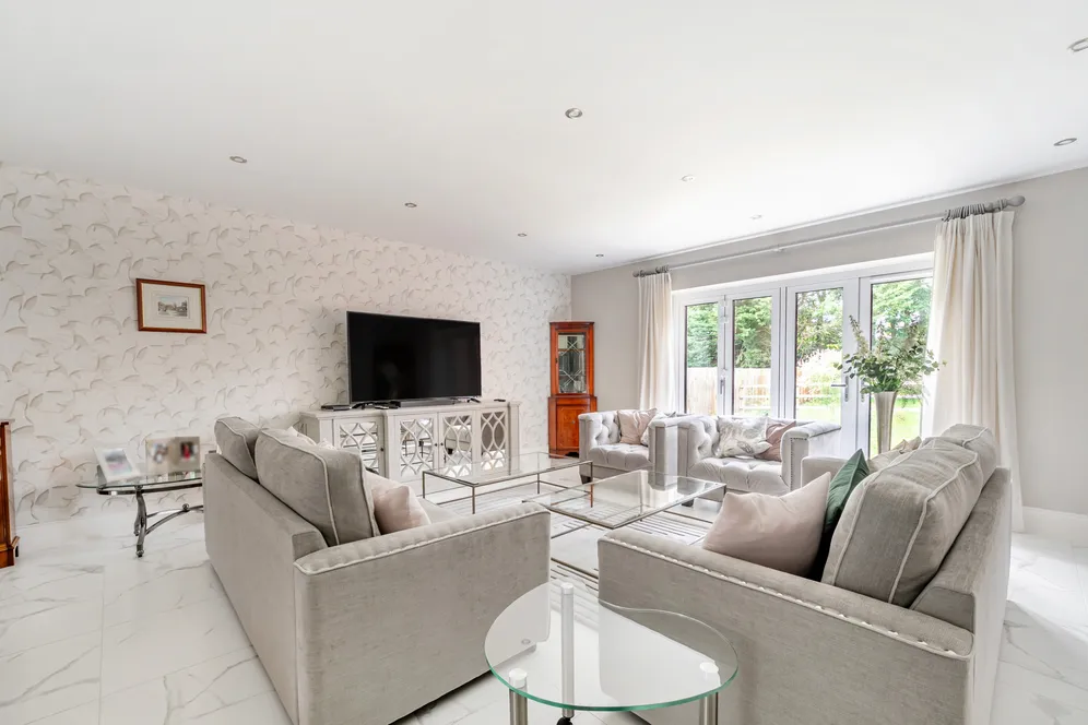153 Amersham Road, Beaconsfield, HP9 photo 12