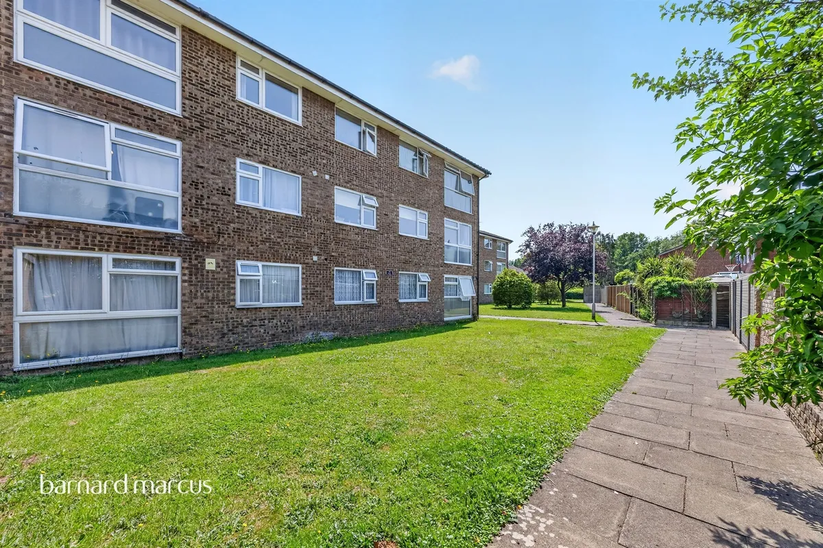 Mortlake Close, Croydon
