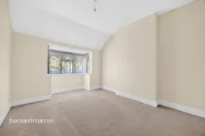 Longfield Avenue, Wallington