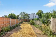 Longfield Avenue, Wallington
