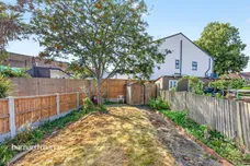 Longfield Avenue, Wallington