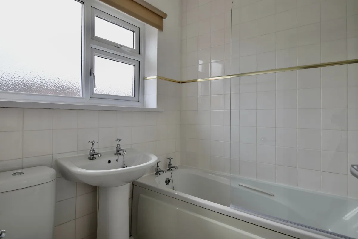 Francis Road, Frodsham, WA6