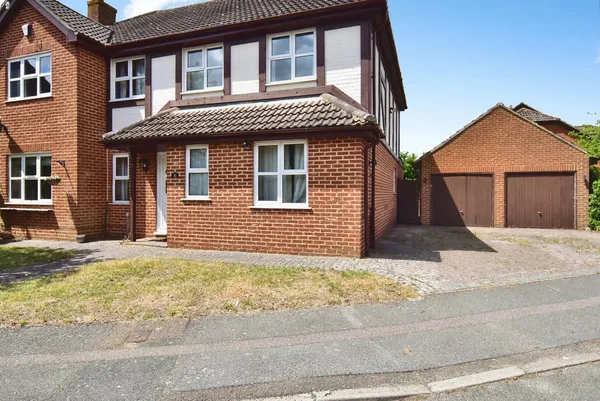 Shepherds Gate Drive, Weavering, Maid...