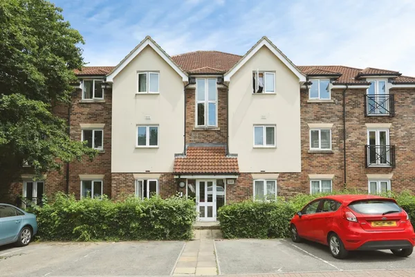 Harris Place, Tovil, Maidstone, Kent,...