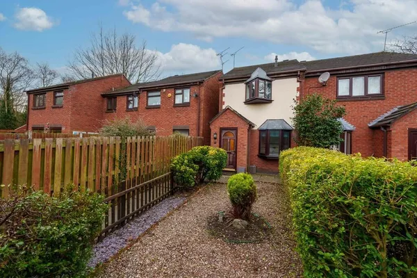 Heathfields Close