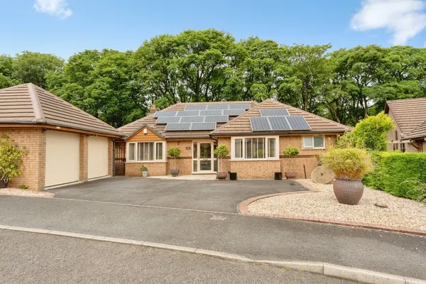 Thanet Lee Close, Cliviger, Burnley, ...
