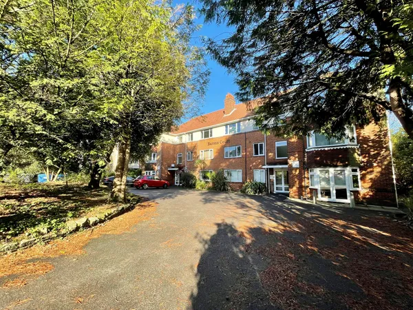 Barons Court, Poole Road BH12