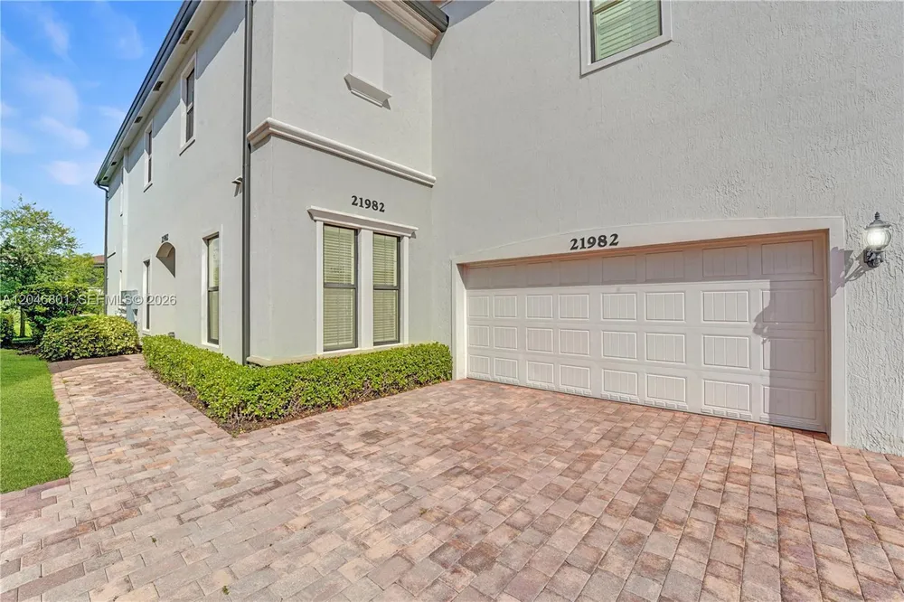 21982 CANADENSIS CIR, Boca Raton, FL 33428