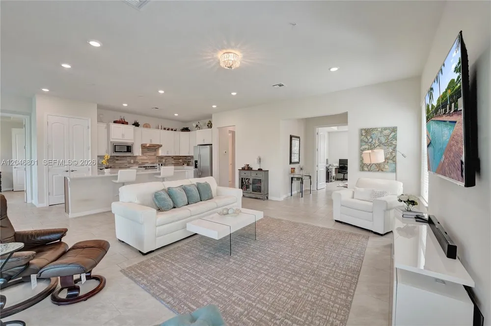 21982 CANADENSIS CIR, Boca Raton, FL 33428