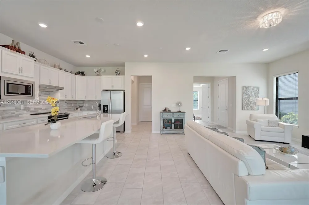 21982 CANADENSIS CIR, Boca Raton, FL 33428