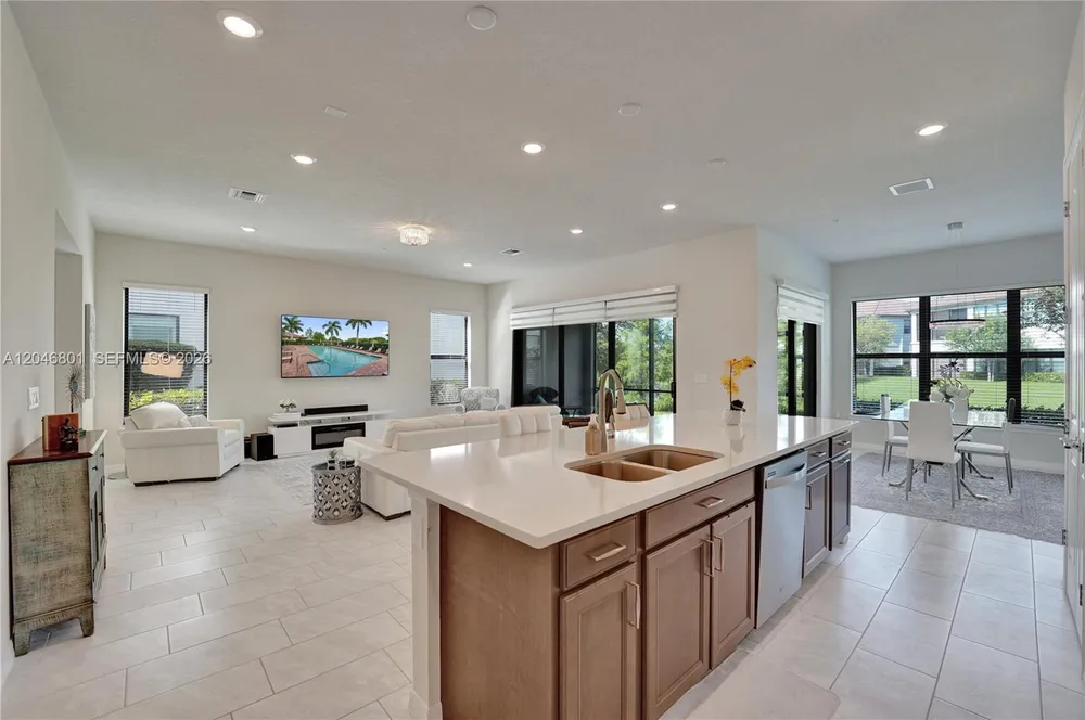 21982 CANADENSIS CIR, Boca Raton, FL 33428