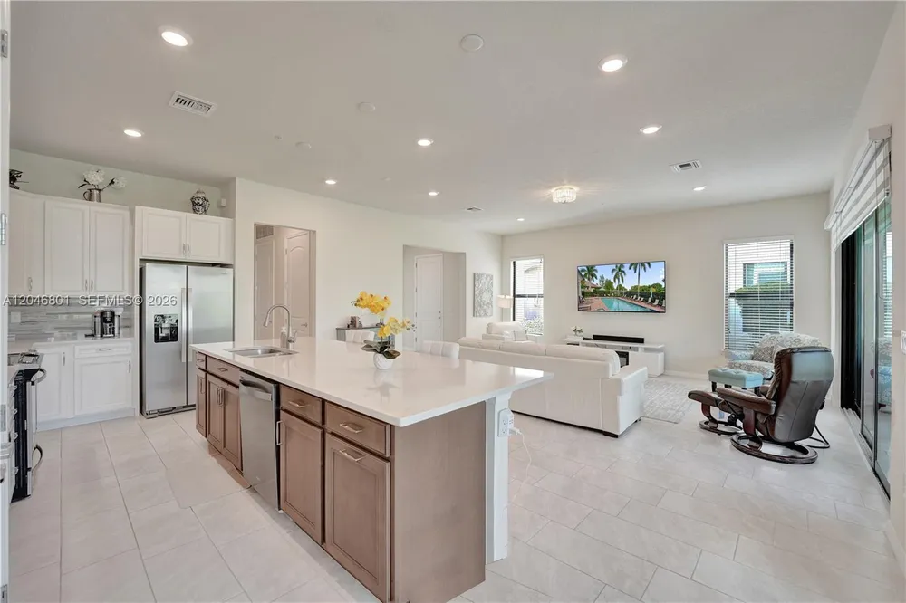21982 CANADENSIS CIR, Boca Raton, FL 33428