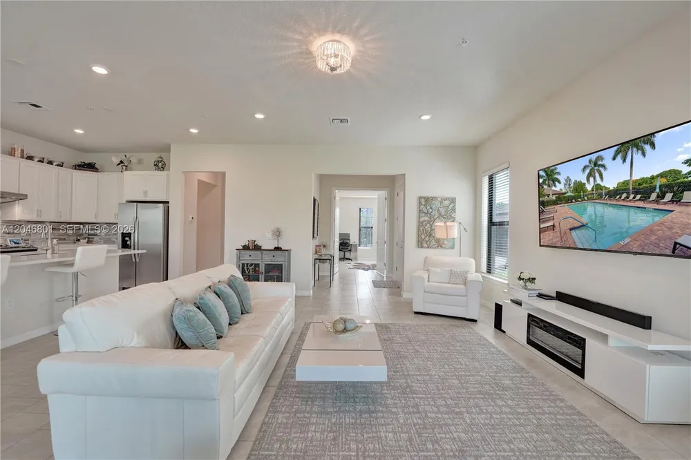 21982 CANADENSIS CIR, Boca Raton, FL 33428