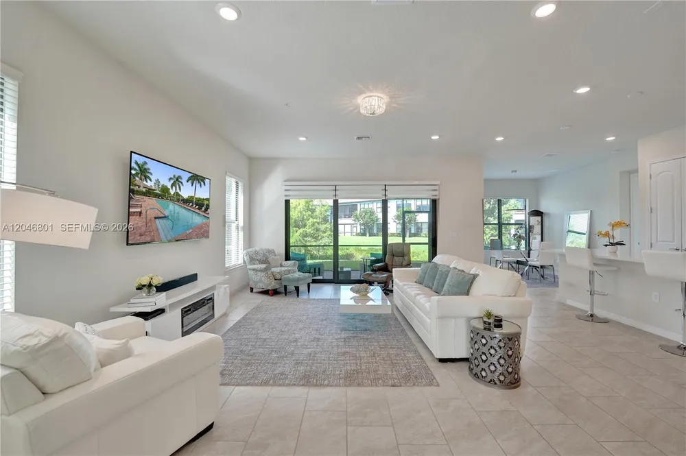 21982 CANADENSIS CIR, Boca Raton, FL 33428
