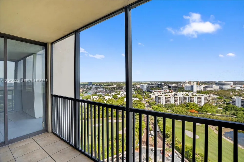 20301 W Country Club Dr, Aventura, FL 33180
